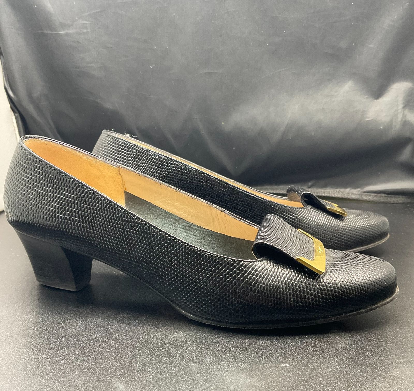 サルヴァトーレフェラガモ パンプス6Cサイズ 箱上蓋無し B26010934