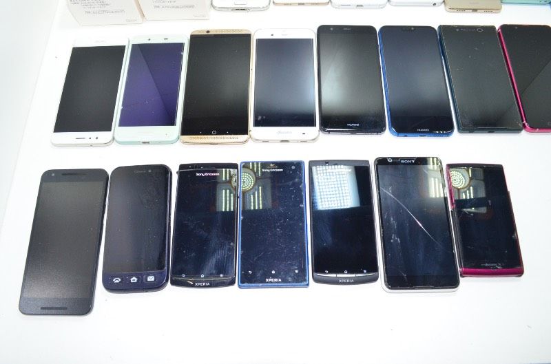 送料無料】 複数メーカー 混在 スマートフォン・タブレット・携帯電話