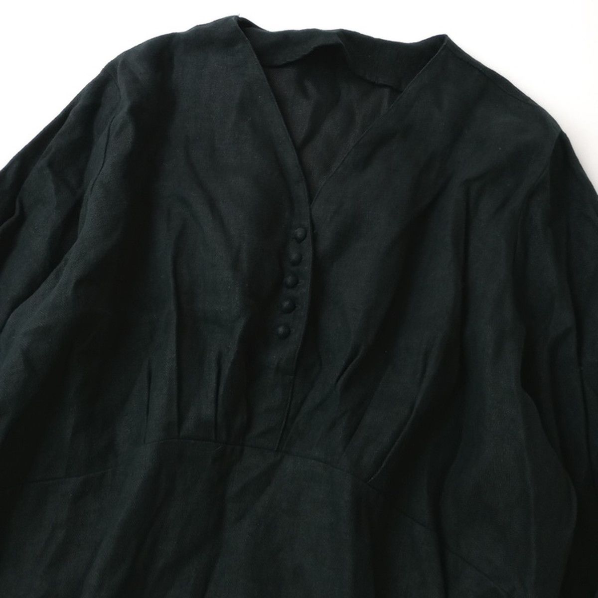 nest Robe ネストローブ くるみボタン 起毛リネンVネックワンピース 麻