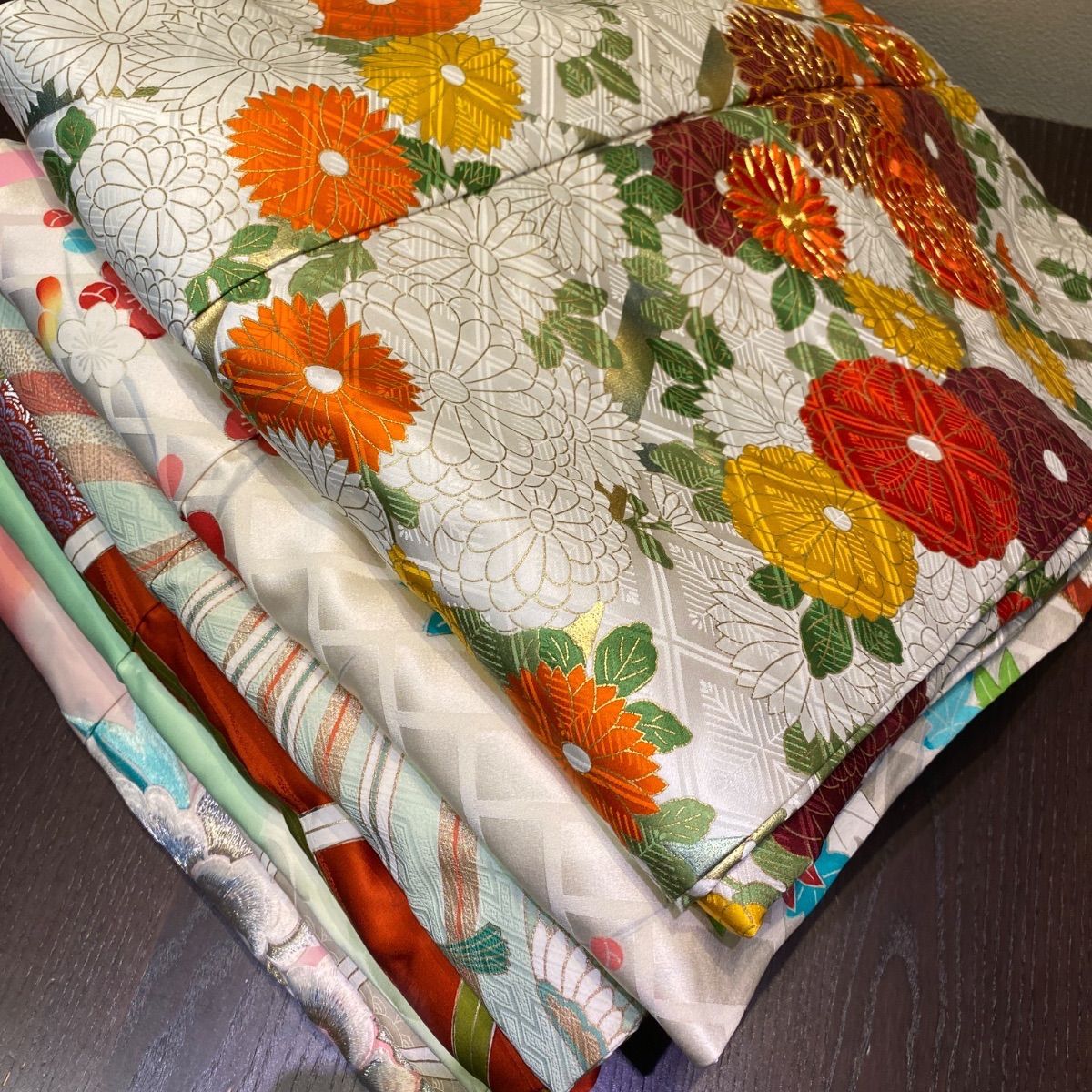 まとめ売り】正絹振袖7枚 リメイク素材 ハンドメイド向け - メルカリ