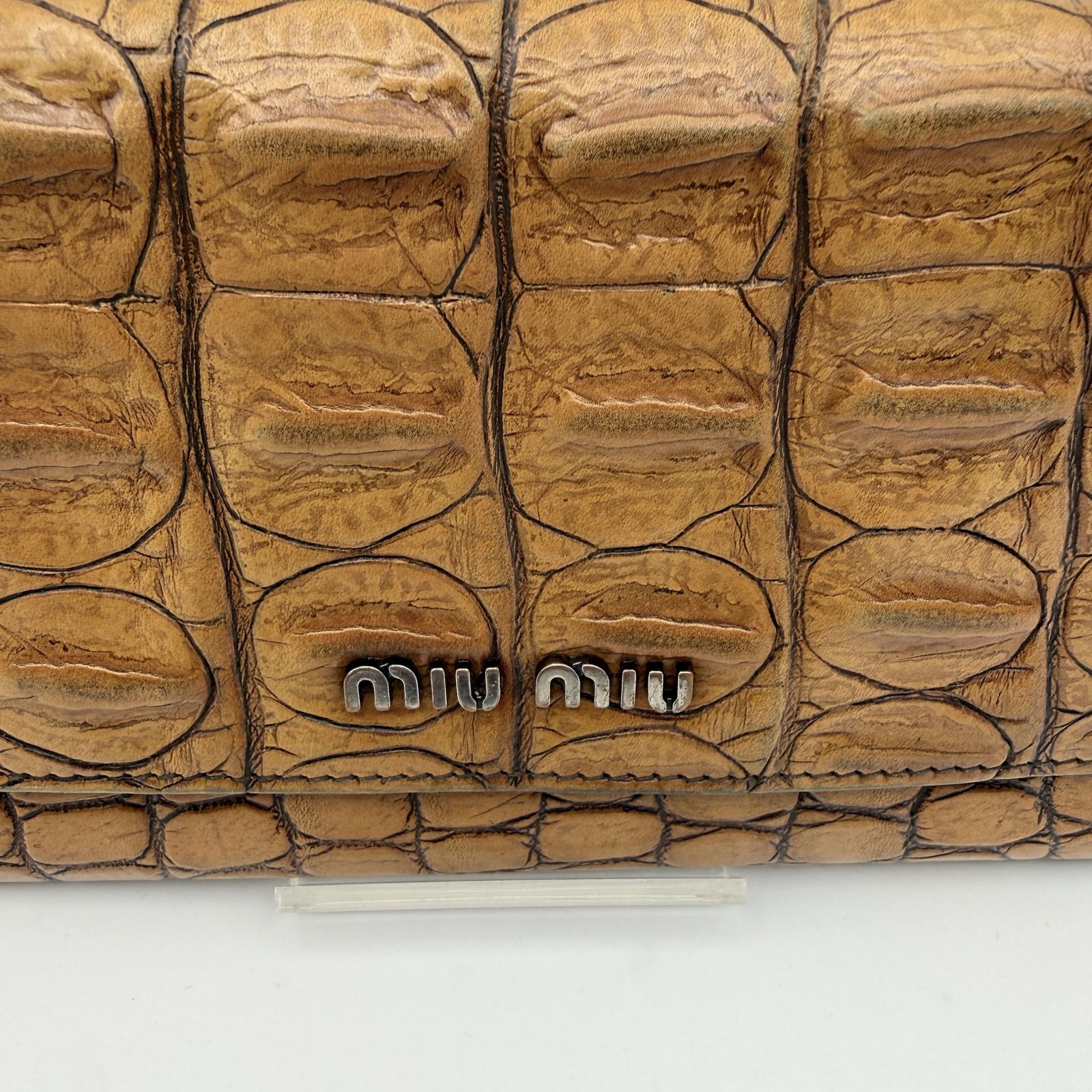 MIU MIU（ミュウミュウ） クロコ型押しレザー 長財布 ブラウン - メルカリ