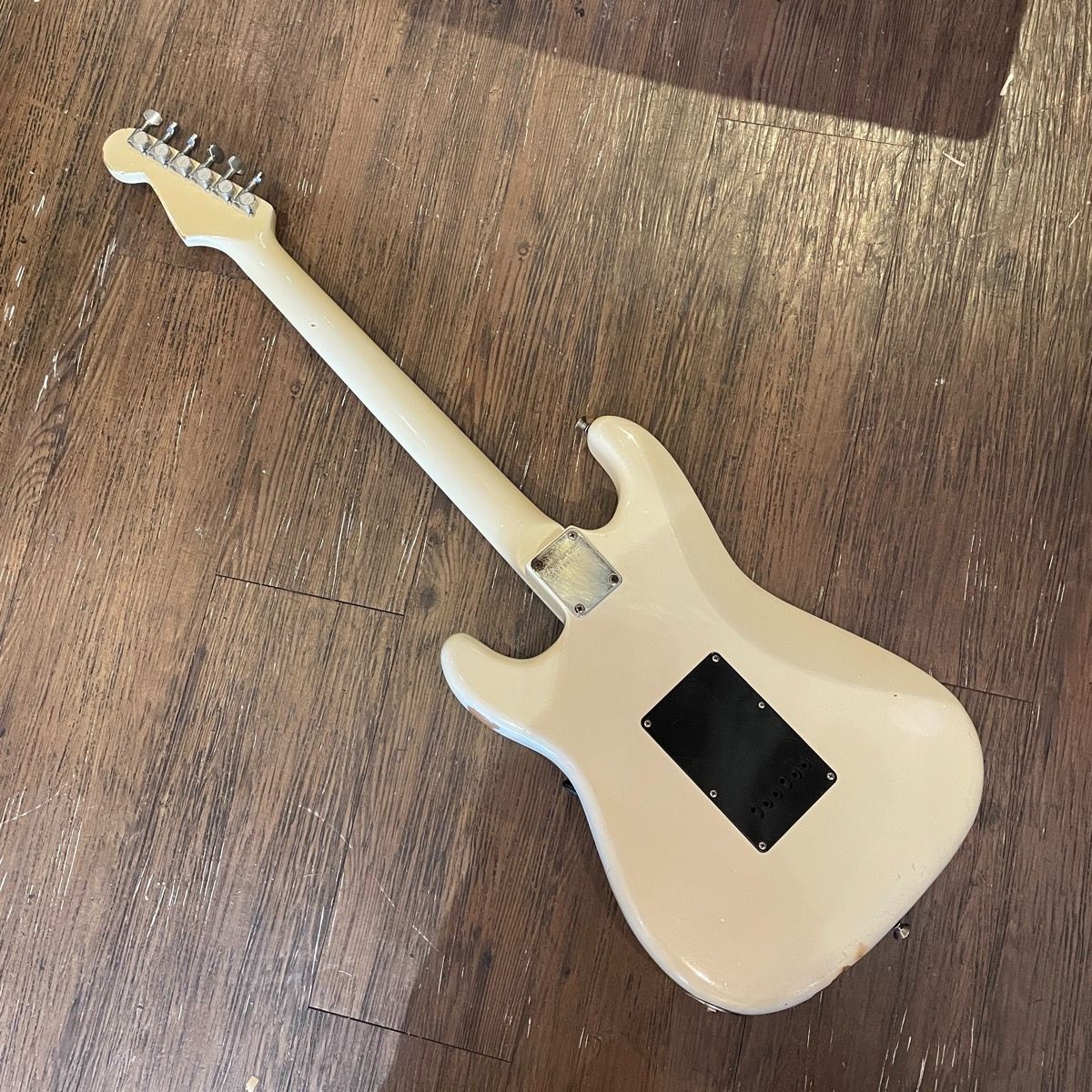 Fernandes Stratocaster Electric Guitar エレキギター フェルナンデス