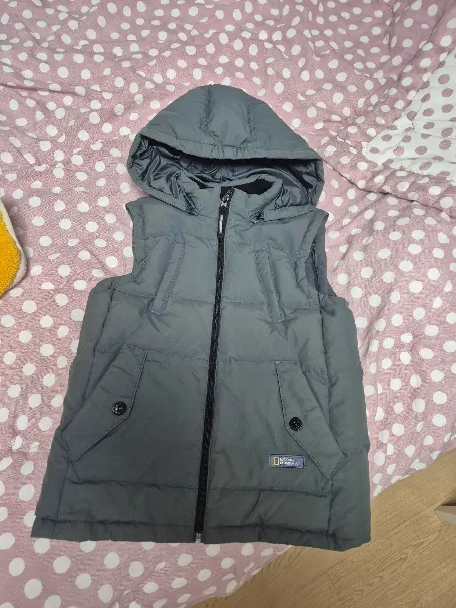 ナショナルジオグラフィック キッズ フード ダウン ベスト グレー 140