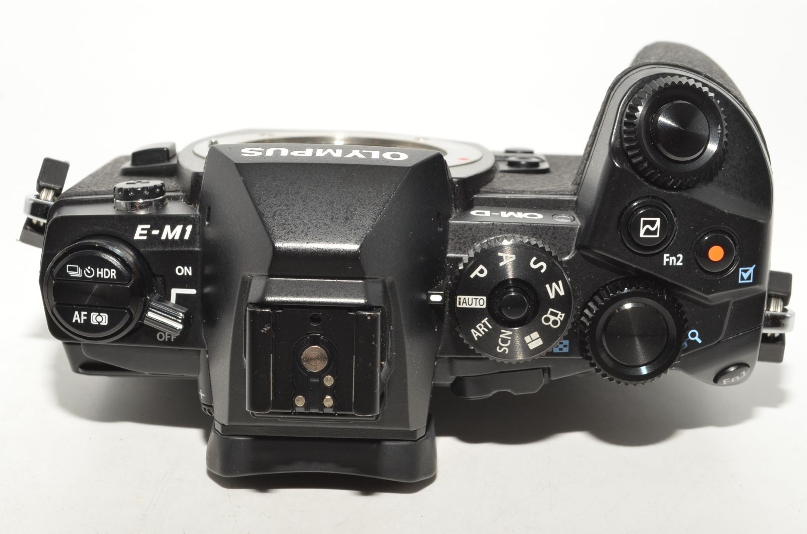 2129ショットの極上品】 OLYMPUS オリンパス OM-D E-M1ボディ ブラック