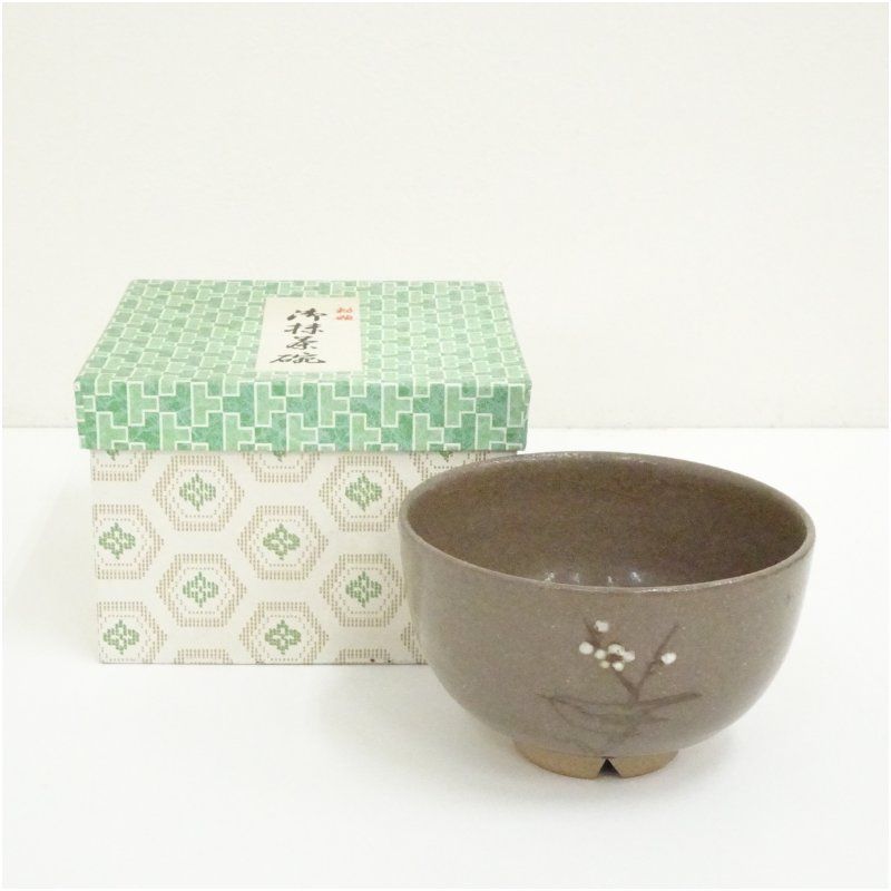 虫明焼 曙窯造 梅に鶯文茶碗（箱付） 茶道 抹茶 おしゃれ 抹茶茶碗