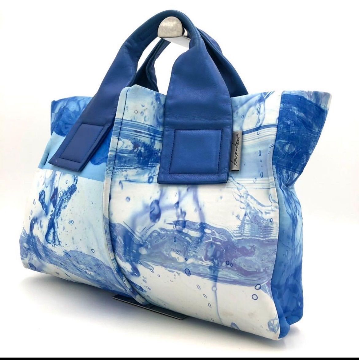 美品】kawa-kawa カワカワ トートバッグ 青 水しぶき柄 レザー - メルカリ