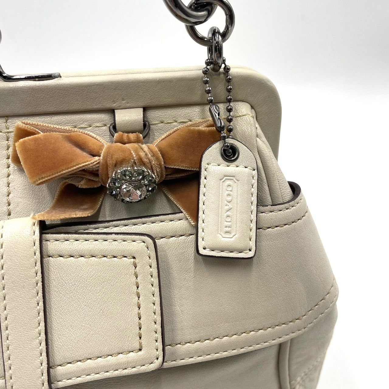 COACH がま口ハンドバッグソーホーレザーフレームドサッチェル コーチ がま口 ハンドバッグ ソーホー レザー フレームドサッチェル