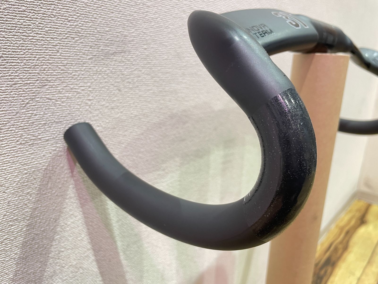 □USED□3T スリーティー AERONOVA TEAM エアロノヴァ チーム カーボン