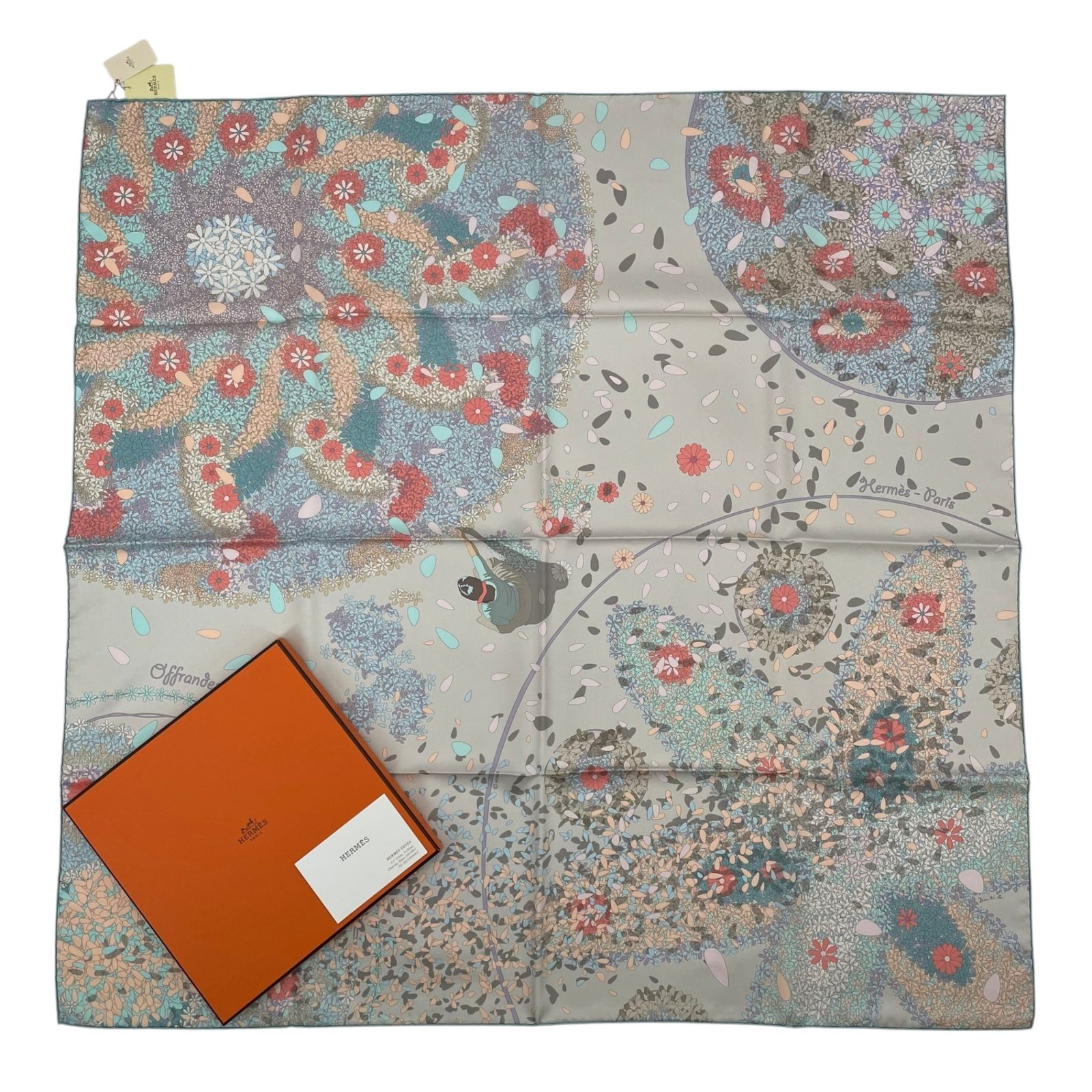 未使用品 HERMES エルメス スカーフ カレ90 シルク100％ OFFRANDES DUN 