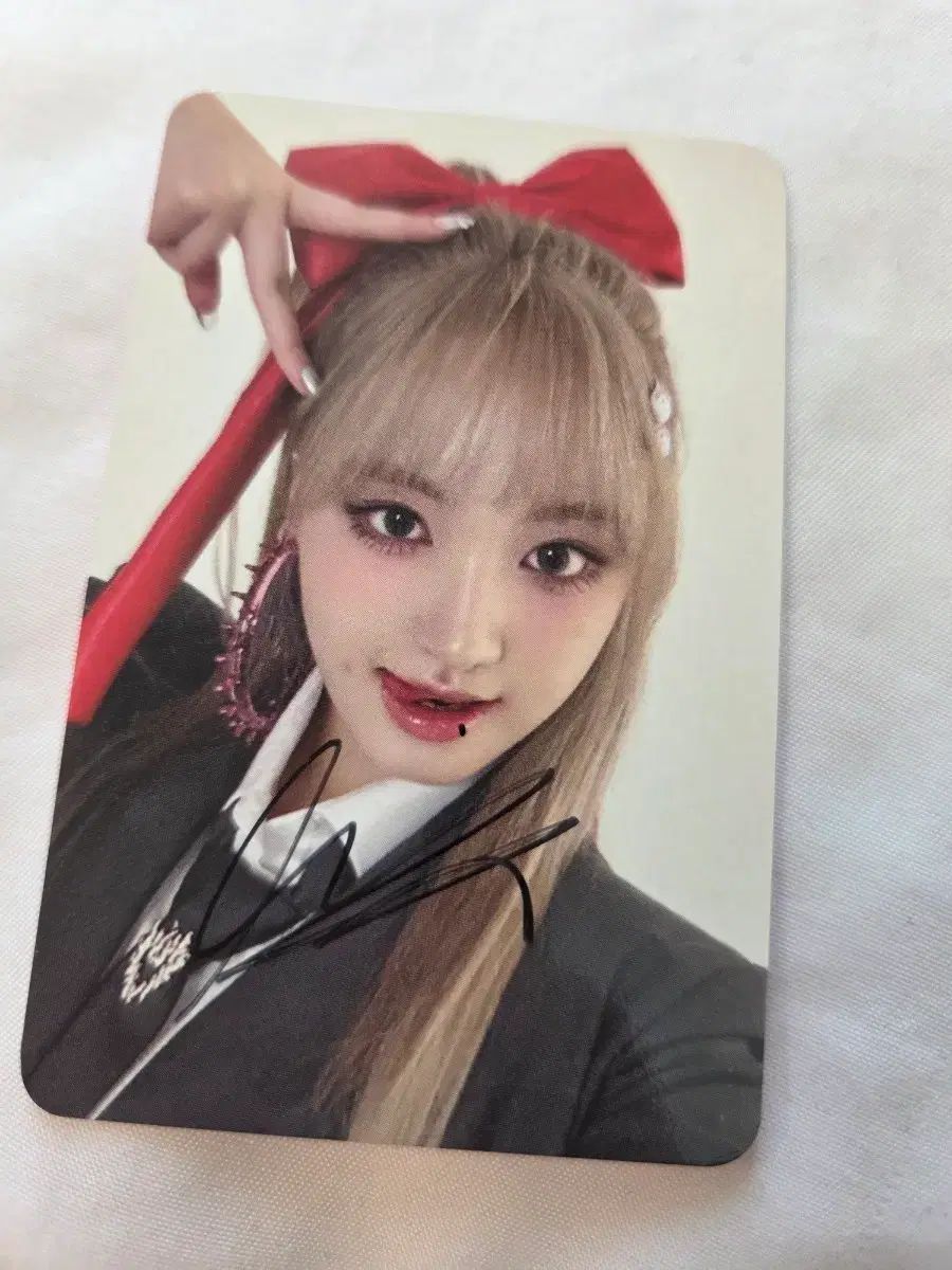 IVE リズ サイン入りトレカ 出品 - メルカリ