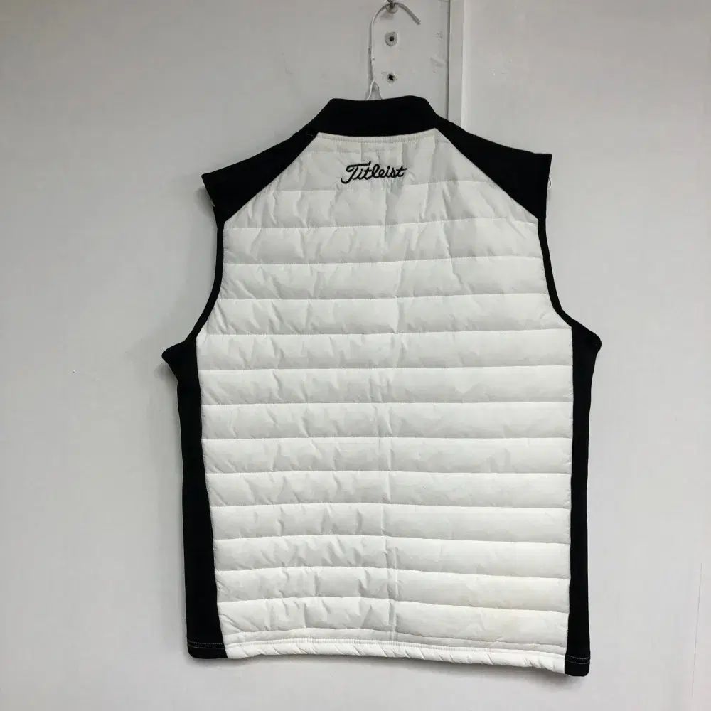 タイトリスト メンズ ダウン ベスト 95M@9944 - メルカリ