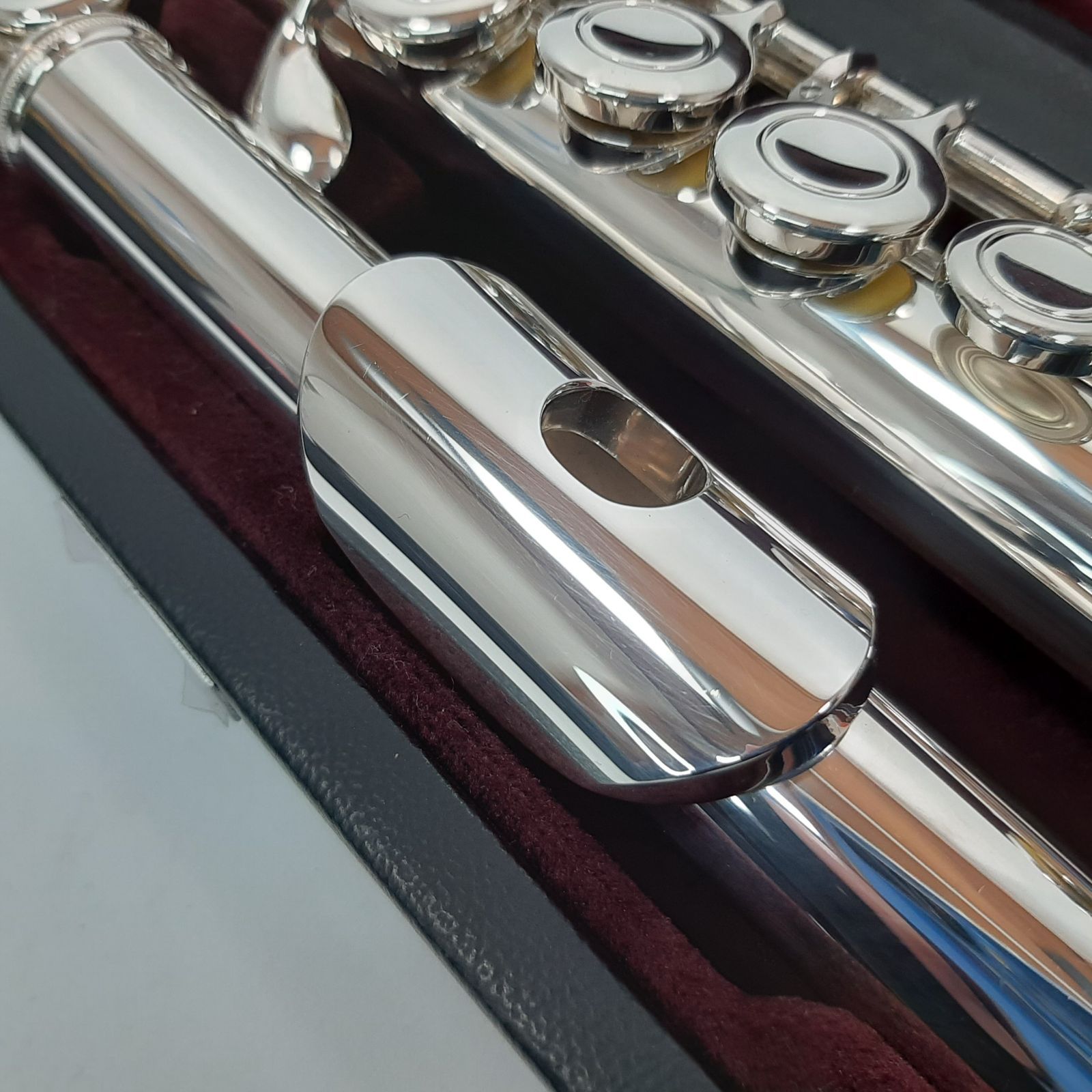 美品】YAMAHA YFL-211 Eメカ ヤマハ フルート ソフトケース付き D82251