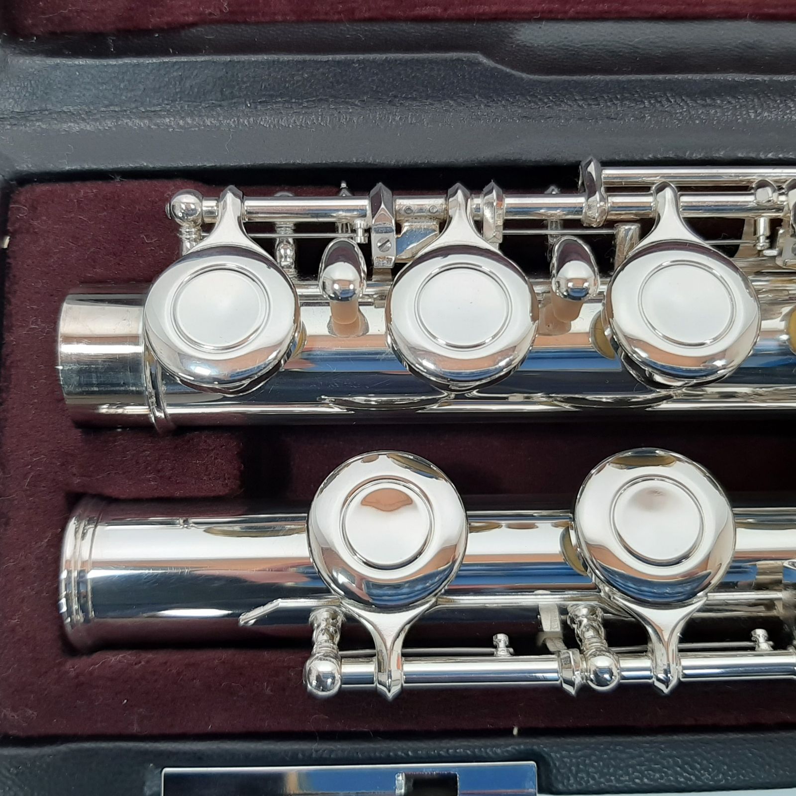 美品】YAMAHA YFL-211 Eメカ ヤマハ フルート ソフトケース付き D82251