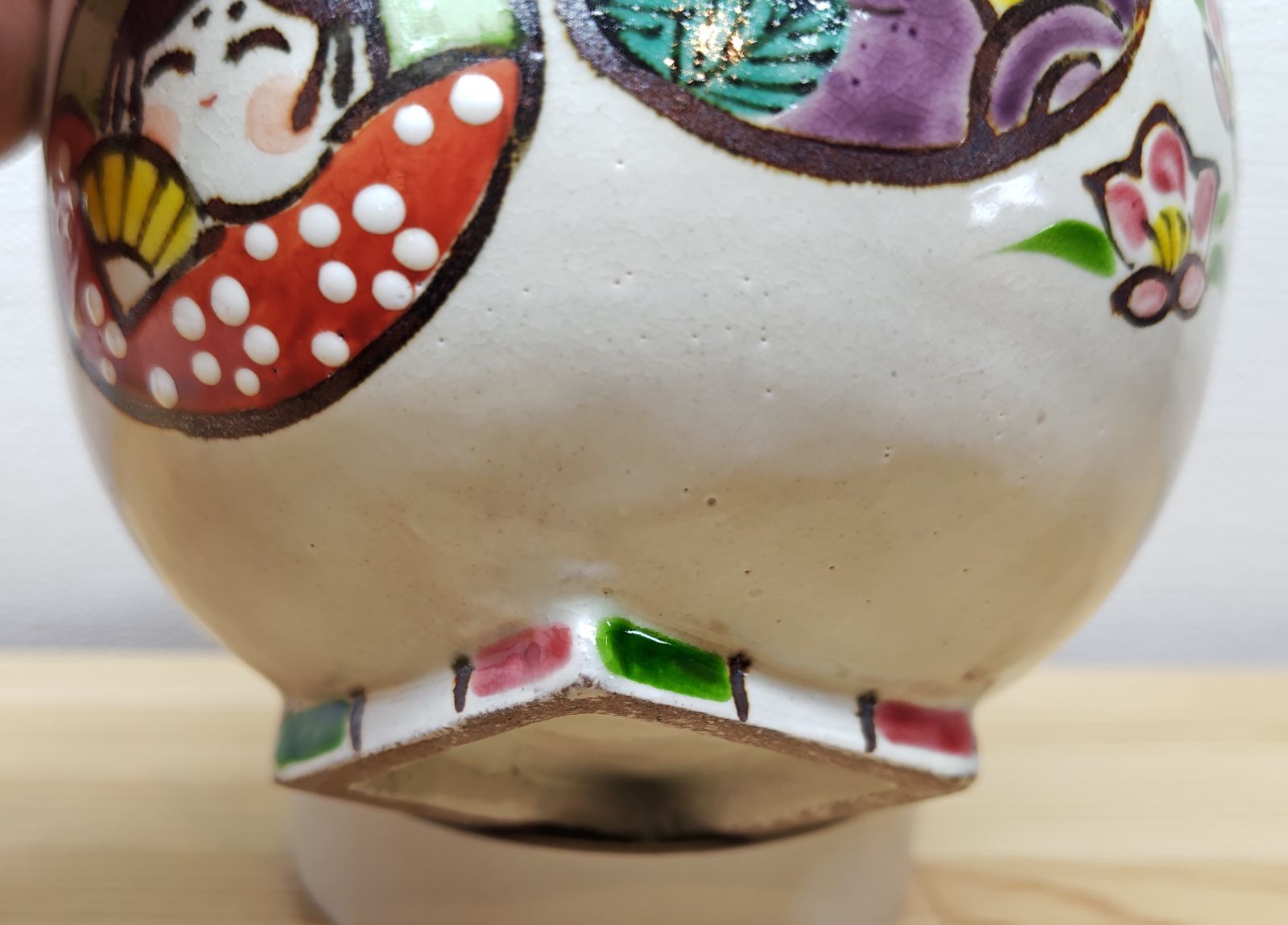 逢絢亭・新品】茶道具 茶碗 京焼 丸雛の絵 菱餅高台 中村与平 紙箱入り