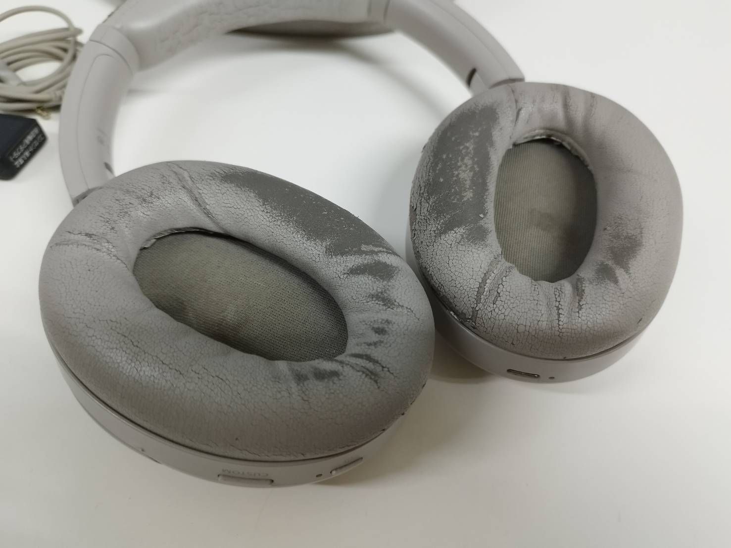 良品・付属品完備】SONY WH-1000XM4 プラチナシルバー SONY WH-1000XM4