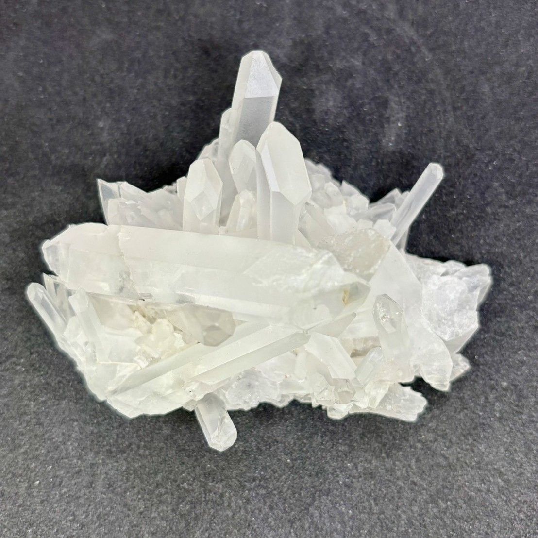 266:【透明感の結晶美】クリアクォーツ クリスタルクラスター 169g