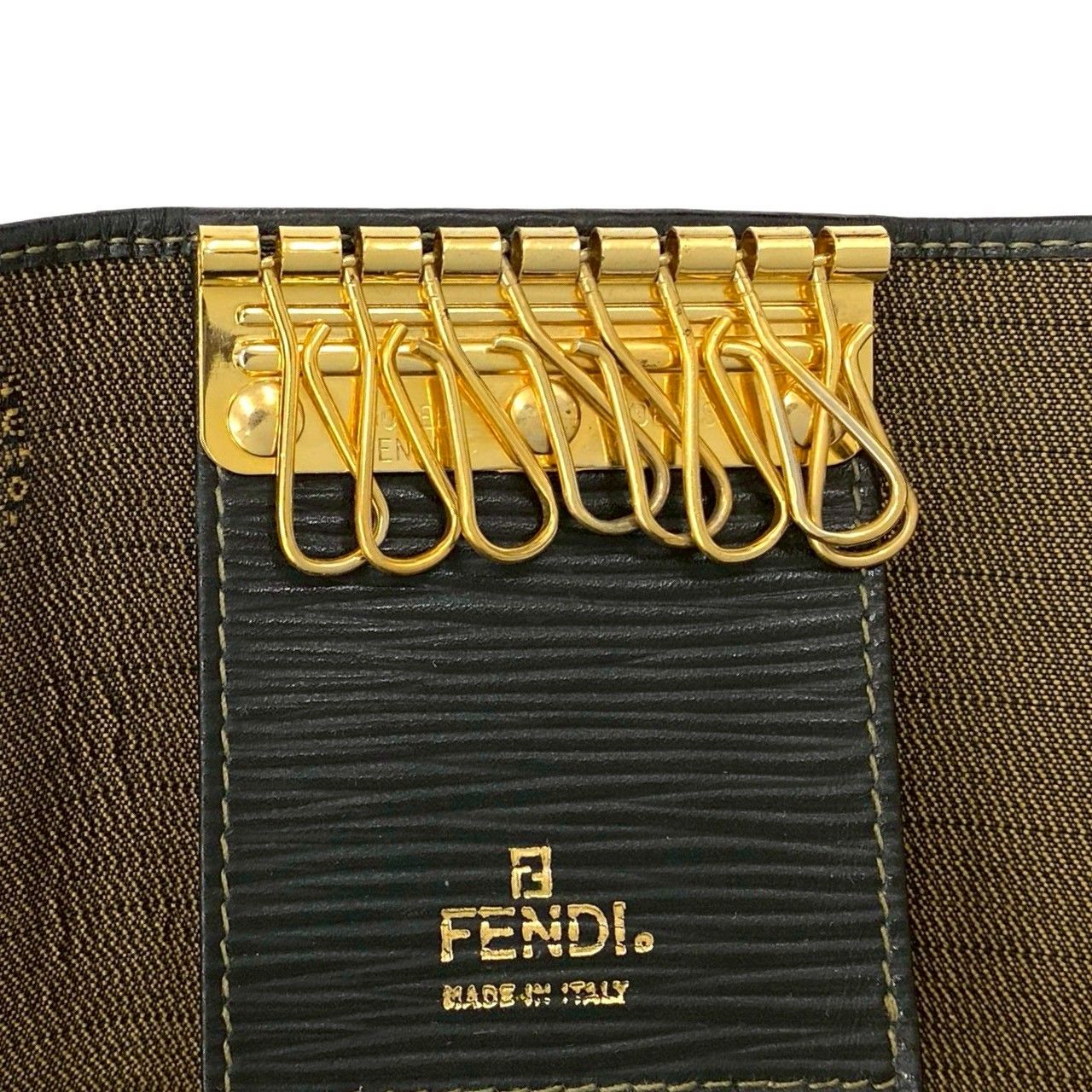 未使用保管品 FENDI フェンディ ズッカ FF 柄 キャンバス レザー 本革