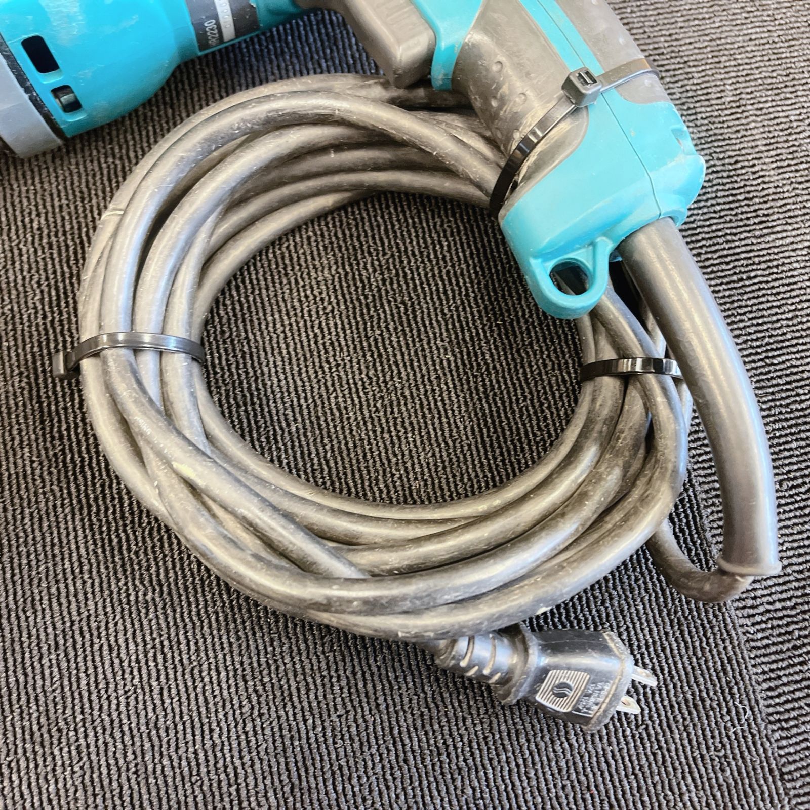  動作良好 マキタ makita ハンマドリル HR 2230 本体のみ 電動ハンマードリル ドリル ドライバー レンチ