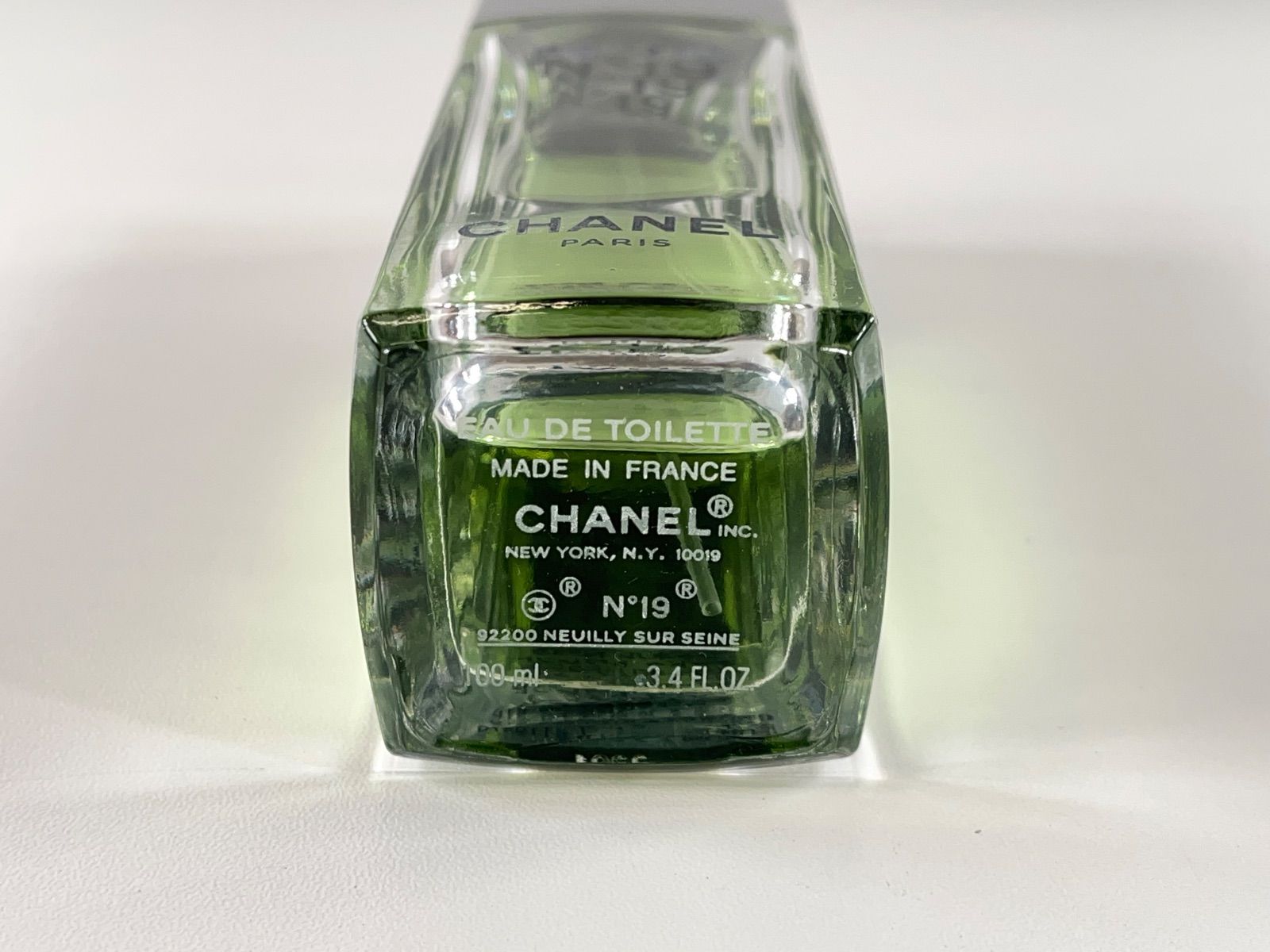 ☆残量約8割 美品 CHANEL N°19 シャネル ナンバー19 オードトワレ 香水
