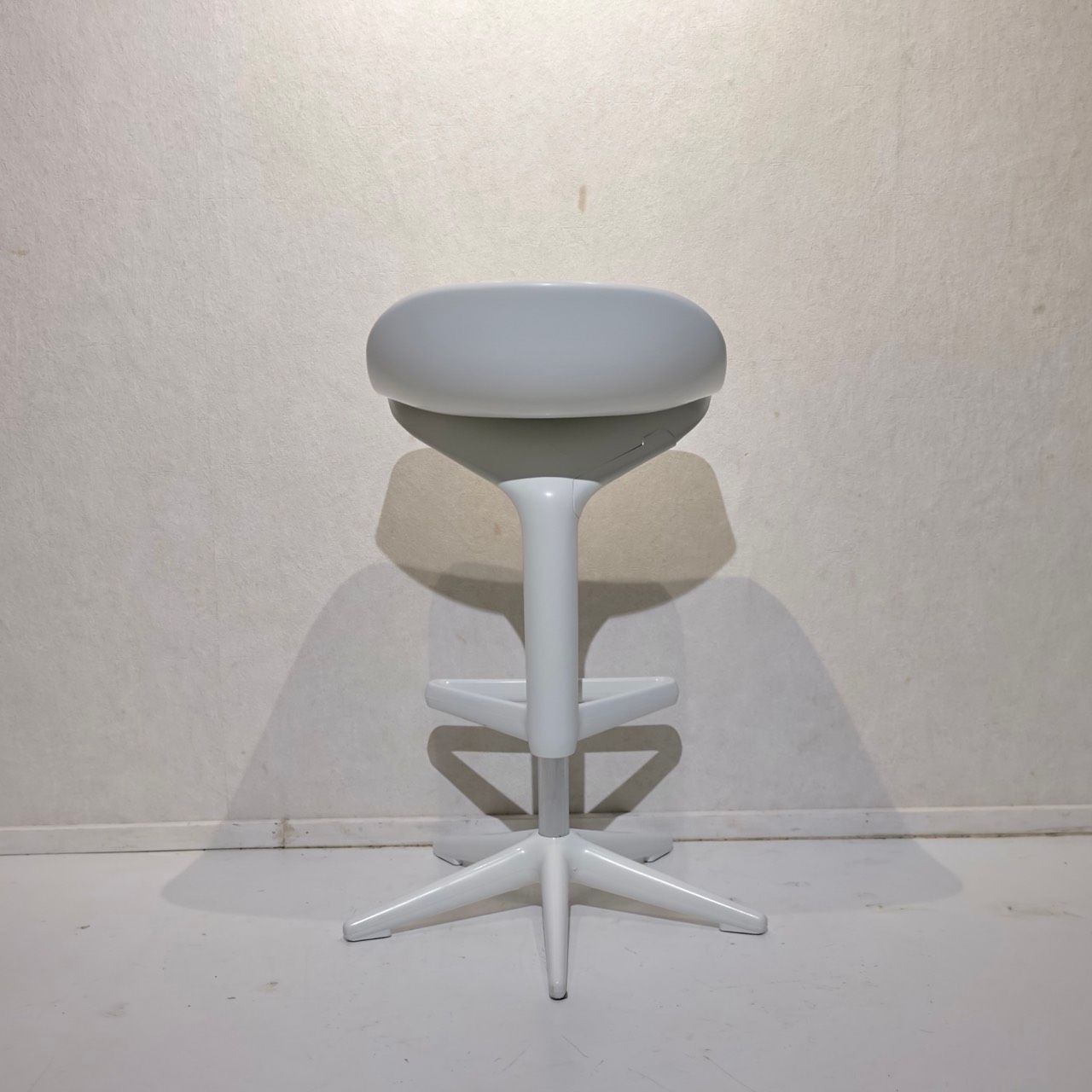 Kartell カウンターチェア SPOON ホワイト ハイチェア ハイスツール