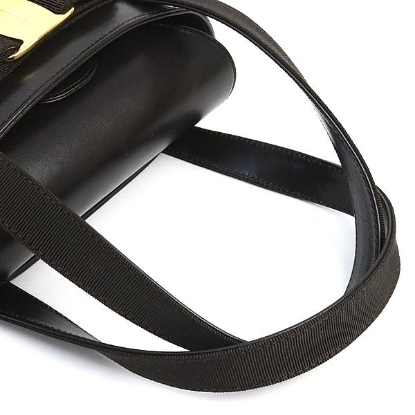 サルヴァトーレ フェラガモ　ヴァラリボンバケツバッグ　極美品 広尾店】サルヴァトーレ フェラガモ Salvatore Ferragamo ヴァラリボン