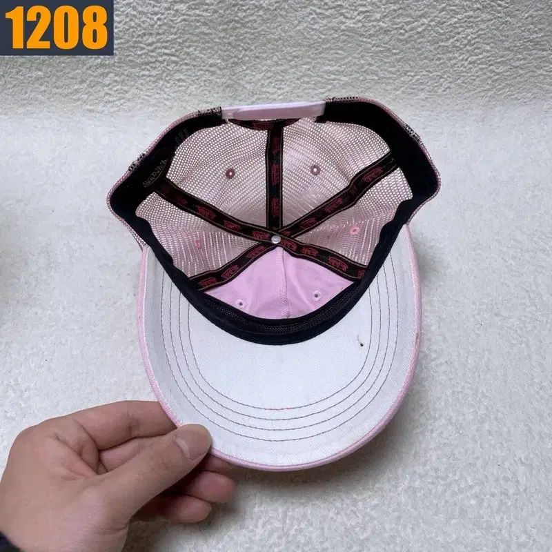 Von Dutch ボンダッチ メッシュ ピンク ベースボールキャップ Y2K