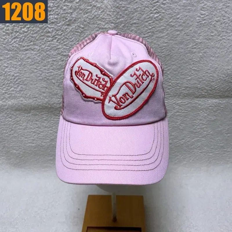 Von Dutch ボンダッチ メッシュ ピンク ベースボールキャップ Y2K