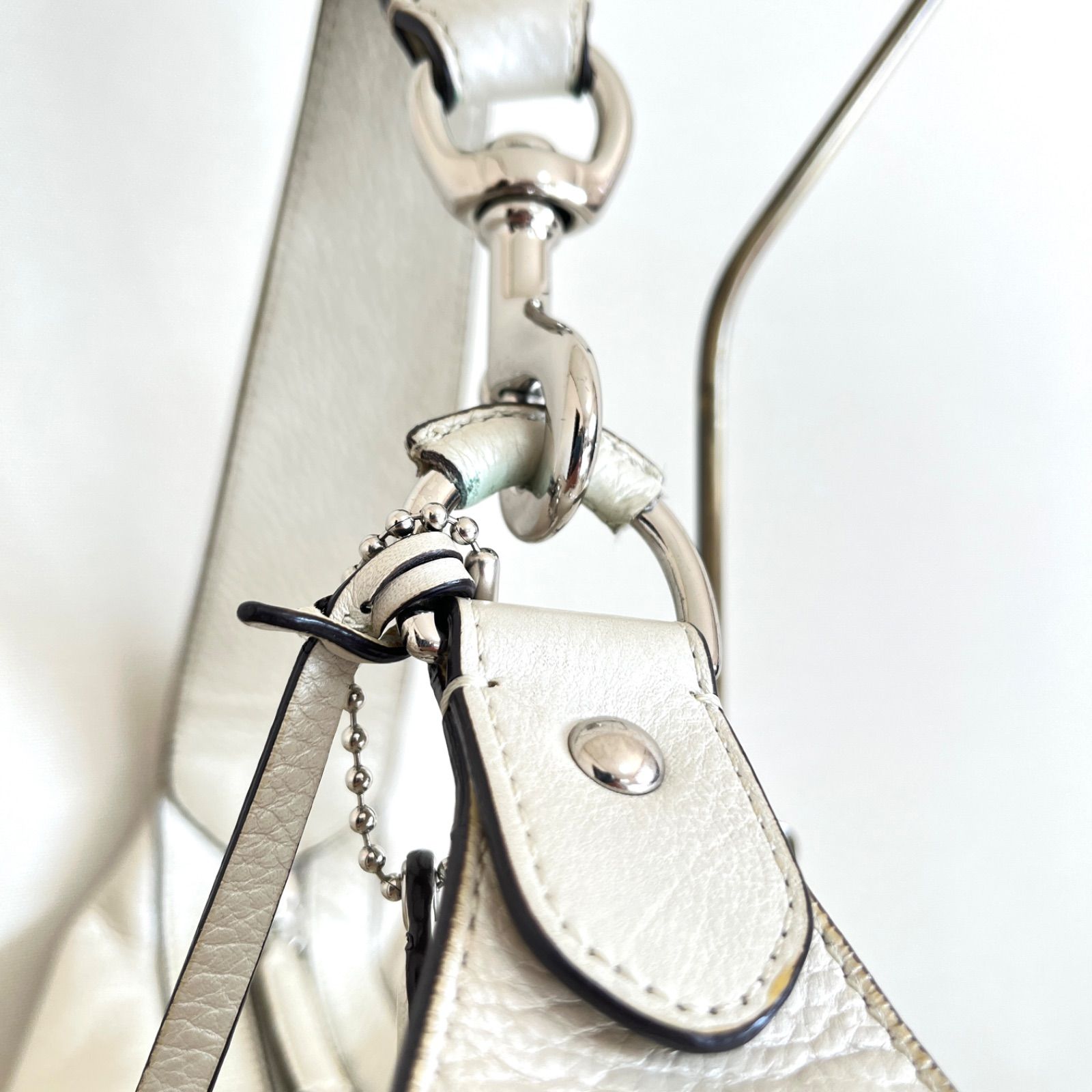 COACH コーチ アベリー レザー スモール ホーボー ワンショルダー 