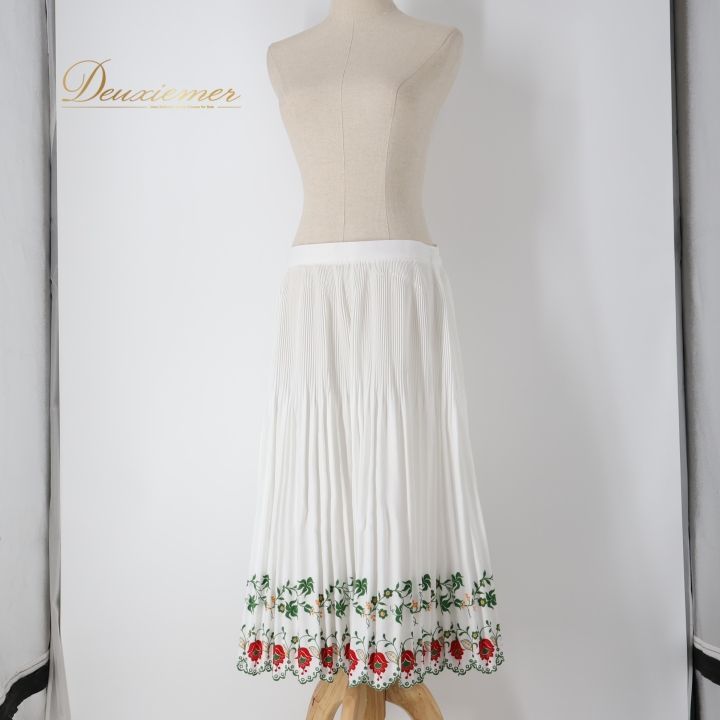 フォークダンス 衣装 スカート ホワイト系 ナロッドニー 刺繍 花柄