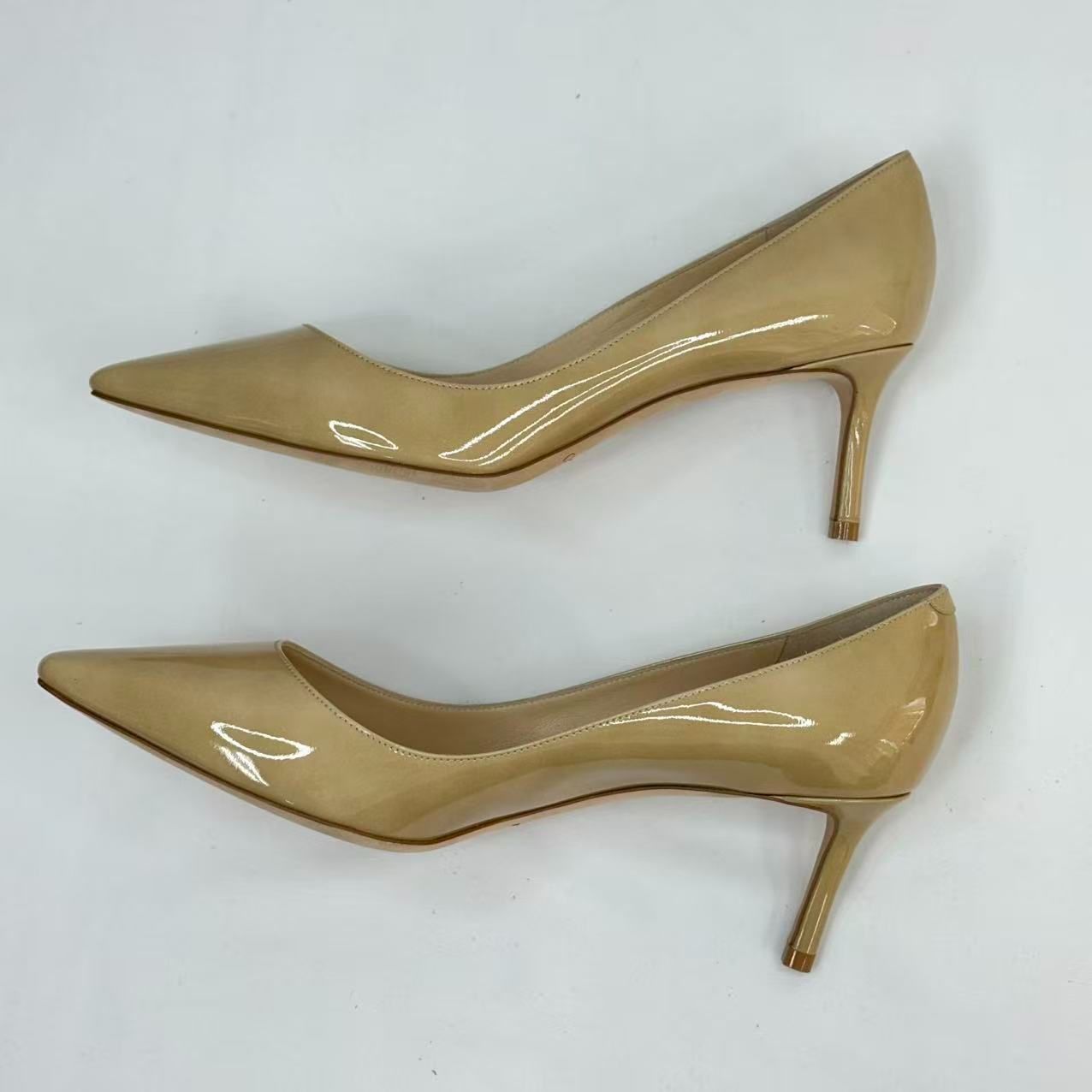 JIMMY CHOO ジミーチュウ パテントレザー ベージュ パンプス