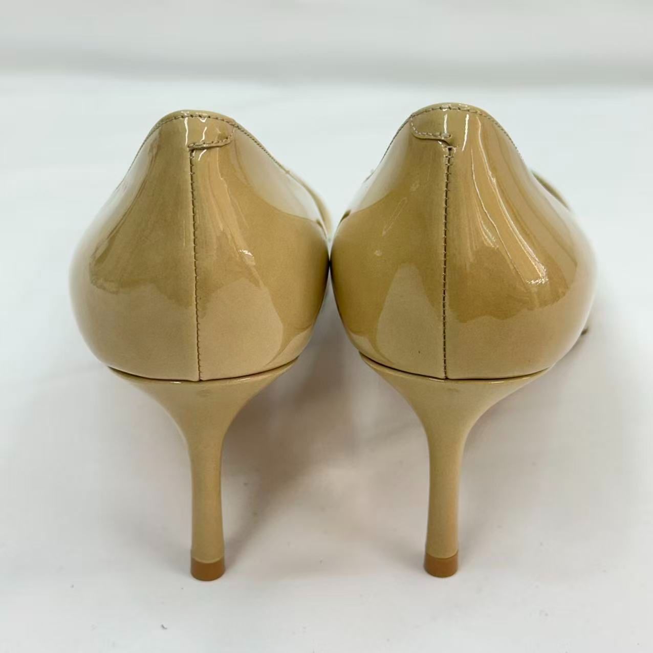 JIMMY CHOO ジミーチュウ パテント レザー ベージュ パンプス