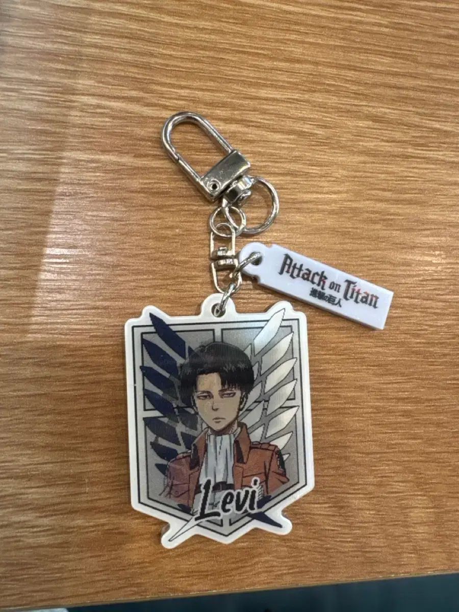 フランクバーガー 進撃の巨人 リヴァイ キーホルダー - メルカリ