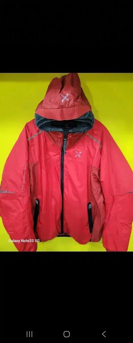 MONTURA モンチュラ スカイ ダウン 必須アイテム