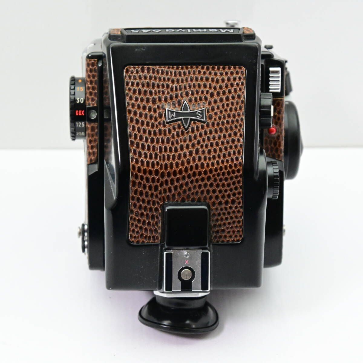 A19[6983A]58☆希少☆ マミヤ MAMIYA M645 1000S ボディ リザード