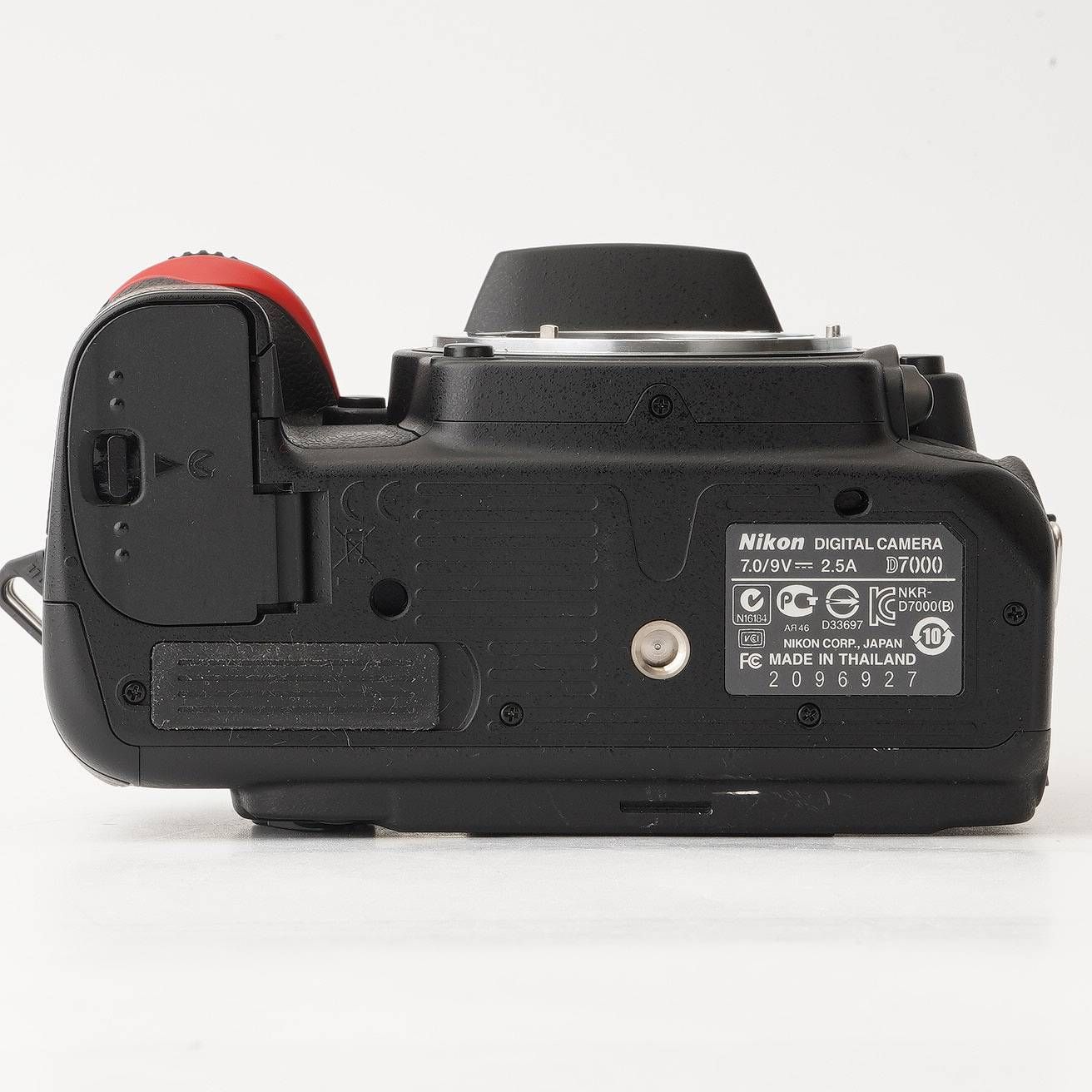 ニコン Nikon D7000 ボディ デジタル一眼レフカメラ (シャッター