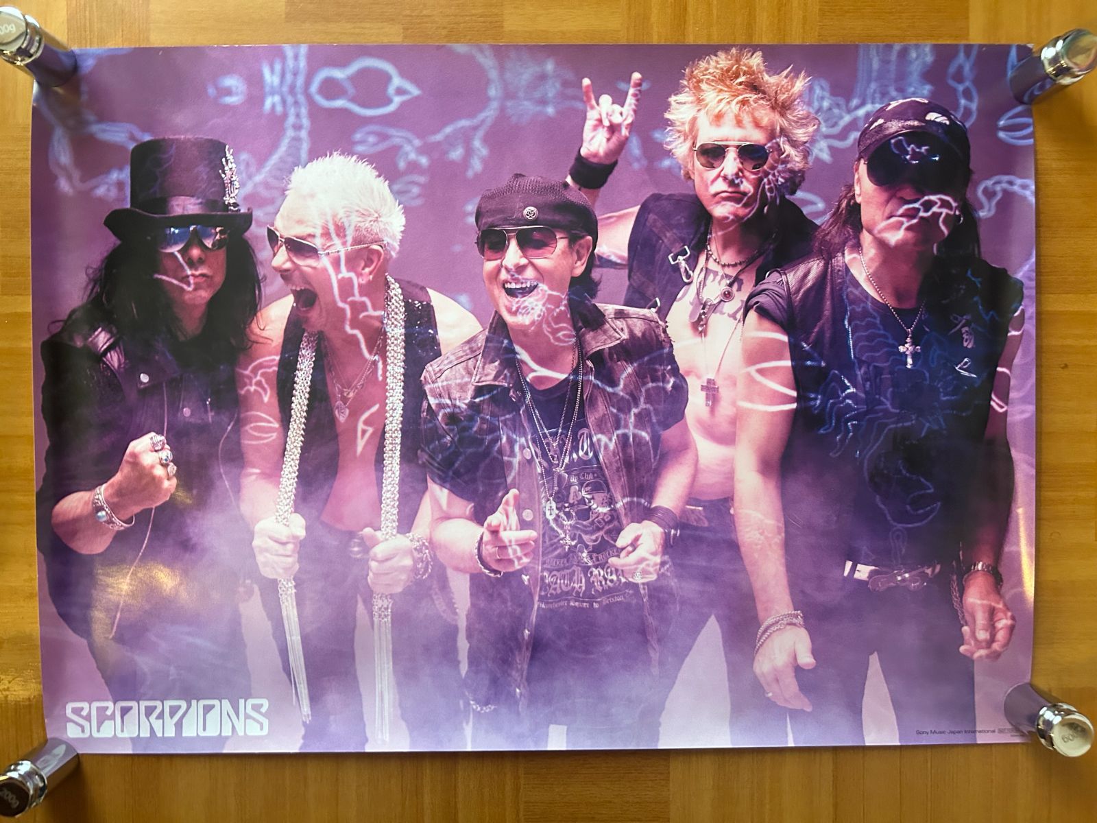 【新品未開封】スコーピオンズ 「祝杯の蠍団〜Return To Forever」 Amazon.co.jp: 祝杯の蠍団~リターン・トゥ・フォエヴァー