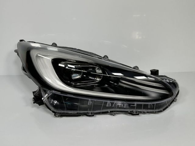 アクア MXPK11 MXPK16 純正 右ヘッドライト 右ライトAssy RH LED