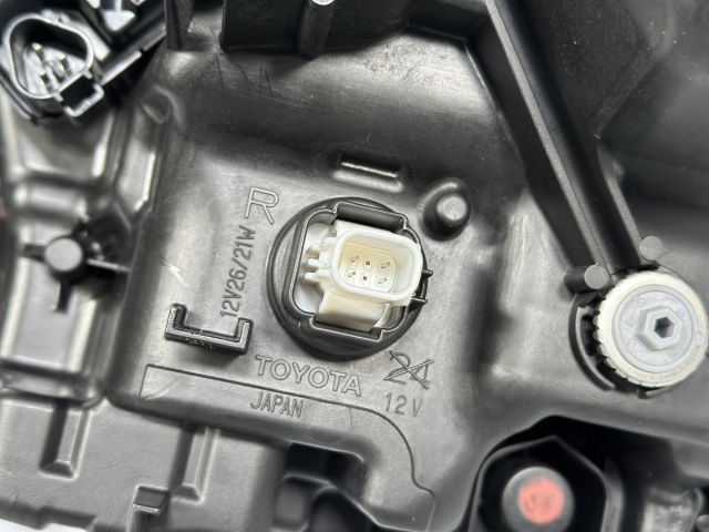 アクア MXPK11 MXPK16 純正 右ヘッドライト 右ライトAssy RH LED