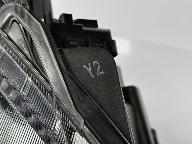 アクア MXPK11 MXPK16 純正 右ヘッドライト 右ライトAssy RH LED