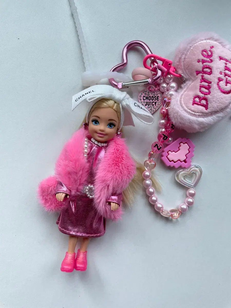 送料無料)マテル正規品 バービーキーホルダー チェルシーキーホルダー