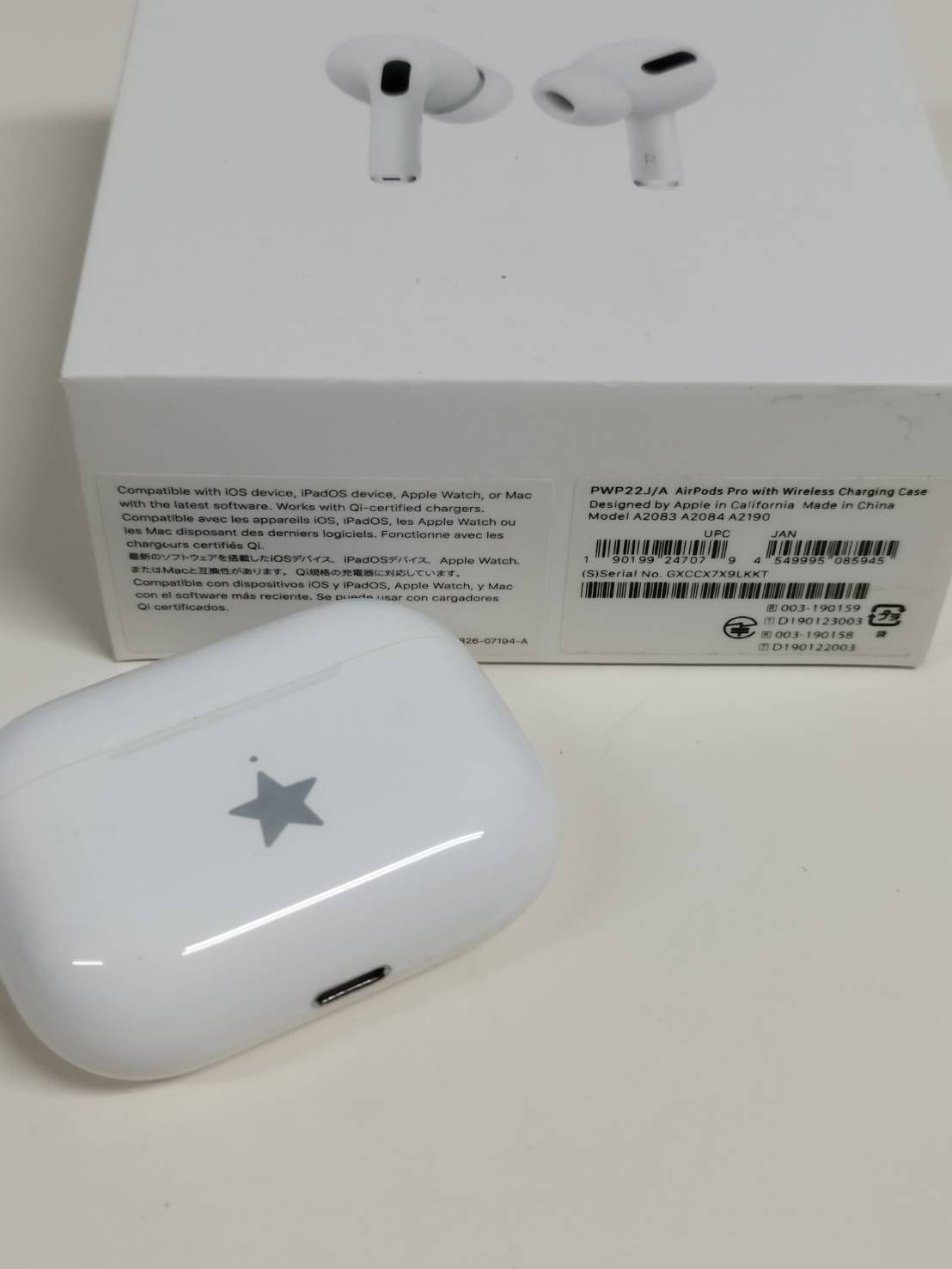 【美品】AirPods Pro 第1世代 モデルA2190 Apple正規品 正規品】Apple AirPods Pro 第1世代/A2190/充電ケースのみ！※デザイン