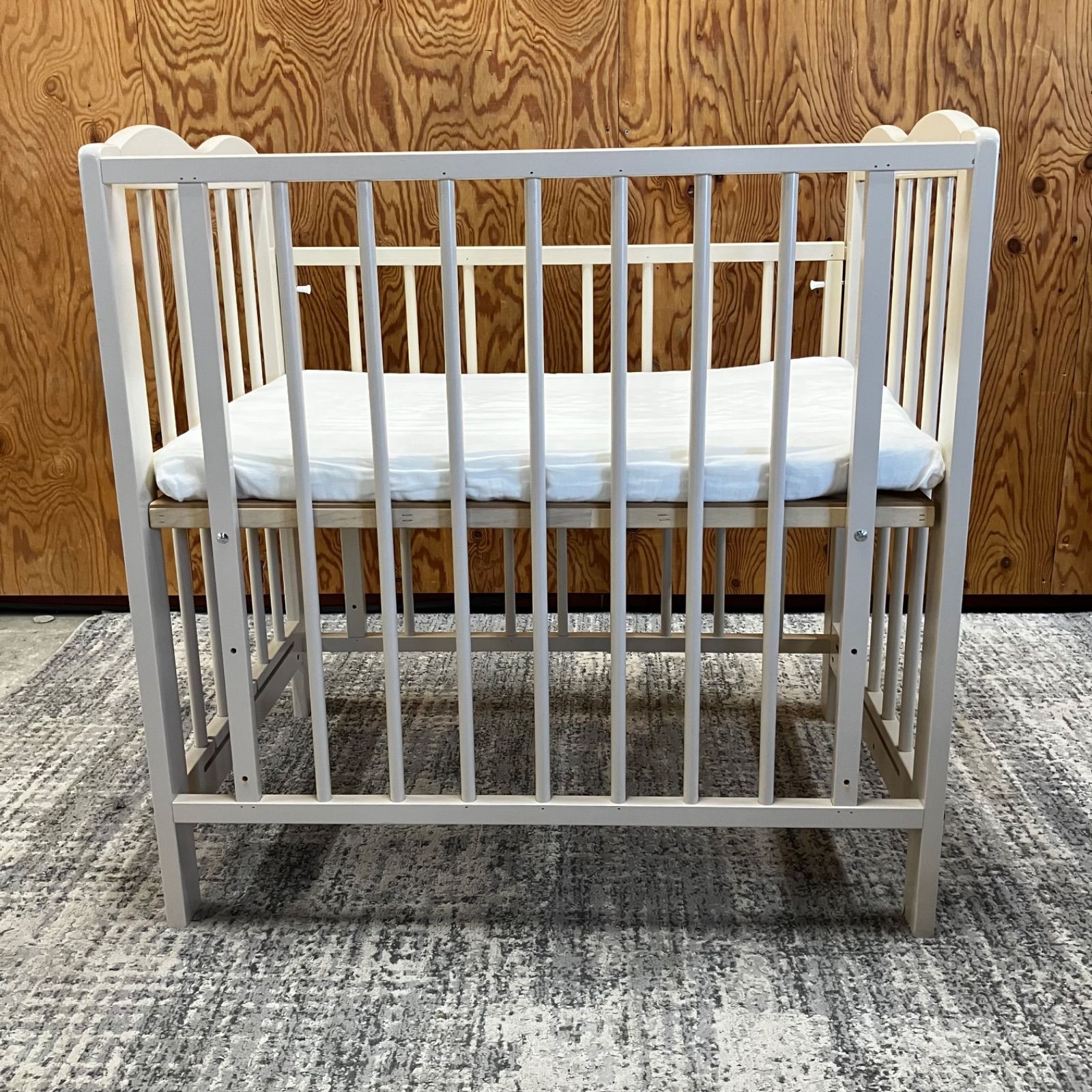 M【値下げ交渉可能】キンタロー ベビーベッドホワイト ベビー用品 直接