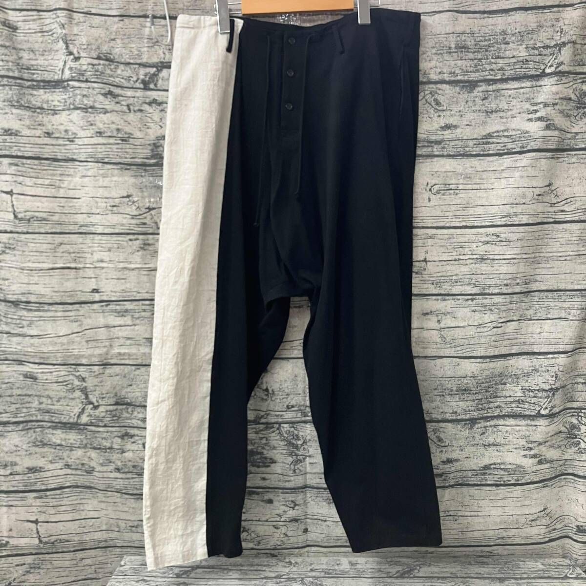 Y’s ワイズ ヨウジヤマモト 変形 とろみ ボーダー ワイド サルエルパンツ ヨウジヤマモト 24AW 女性柄デニムパンツ | HUES 福岡セレクトショップ