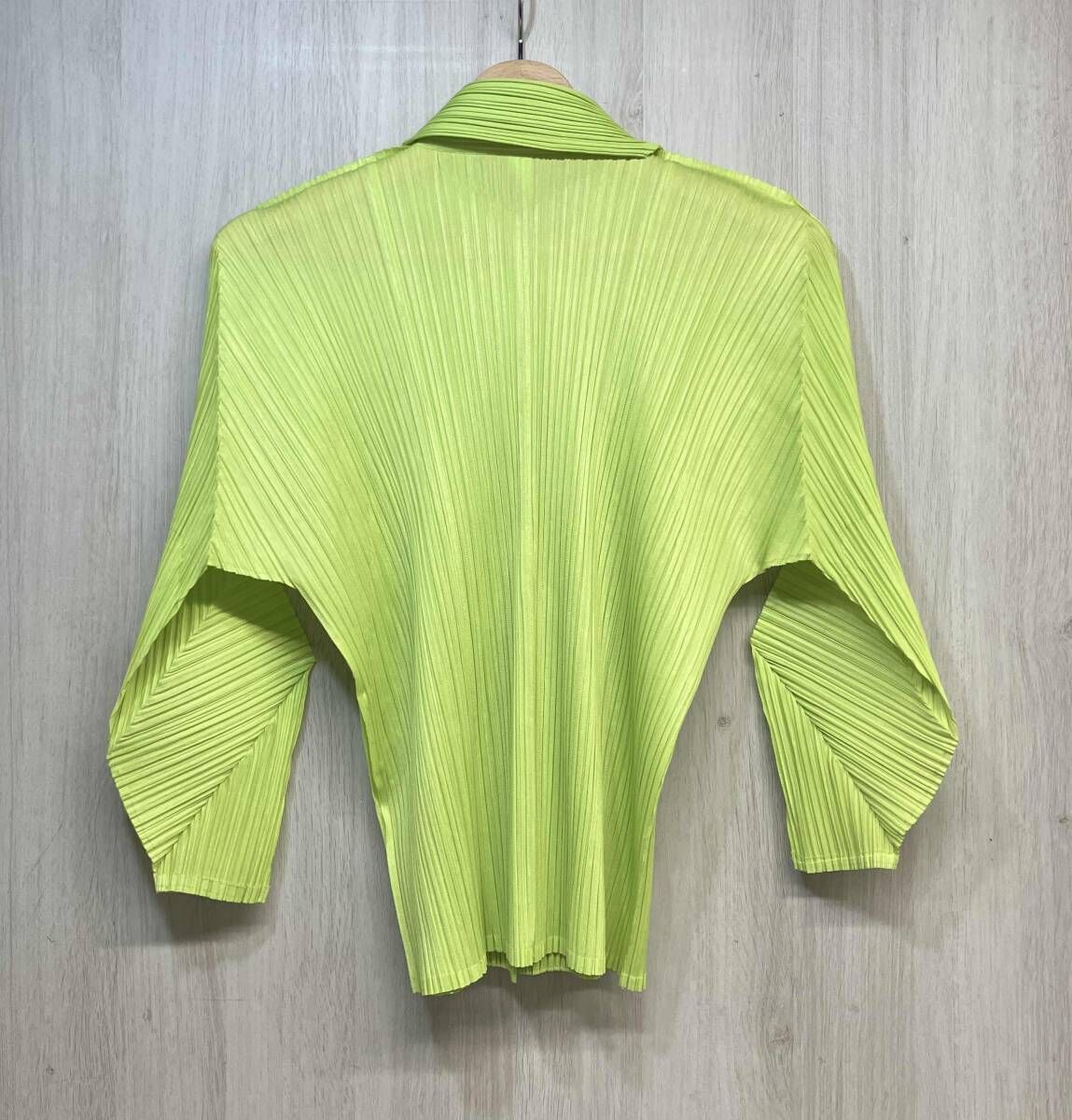プリーツプリーズpleatsplease イッセイ・ミヤケ 長袖ブラウスグリーン