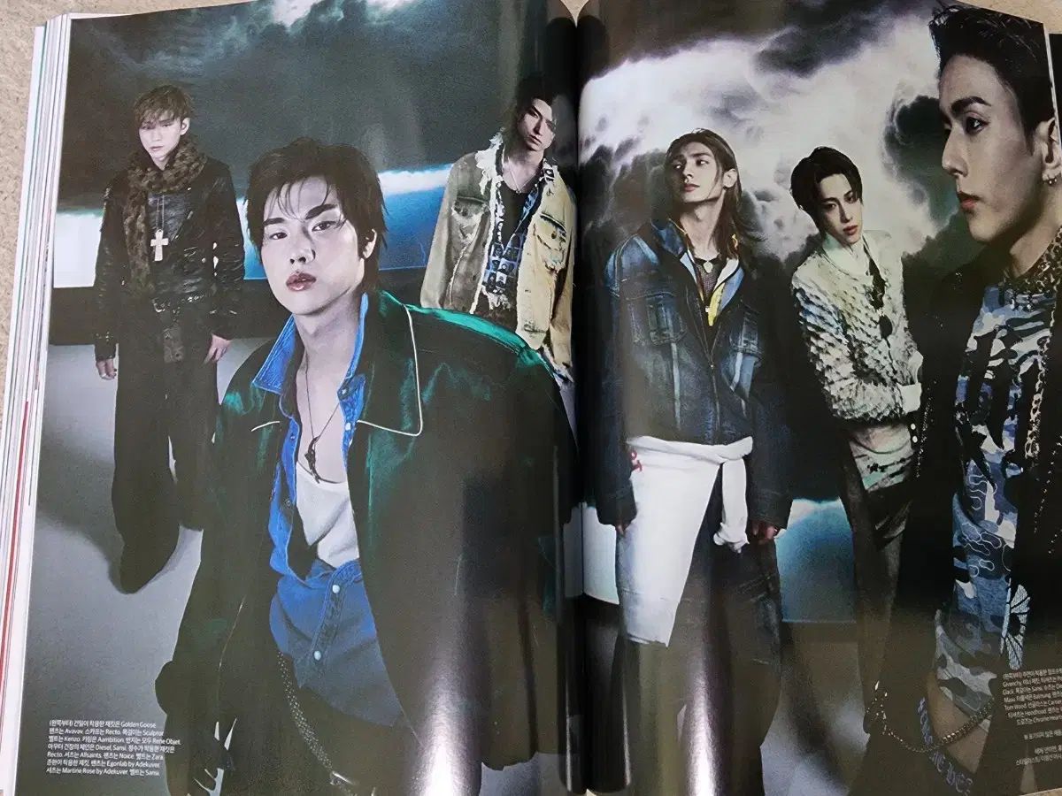 送料無料 2025年8月 Harper's BAZAAR キム・ナムギル(KIM NAMGIL) キム