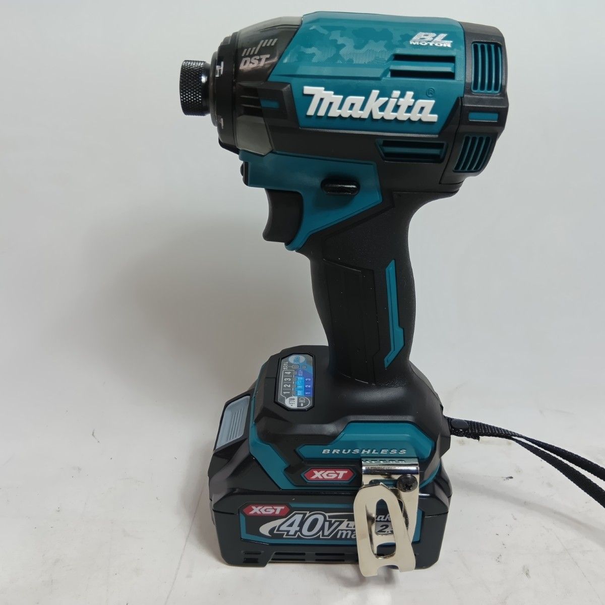 MAKITA マキタ インパクトドライバ ブルー ♥品 S 付属品完備 コードレス式 40 v 2.5 Ah 148624
