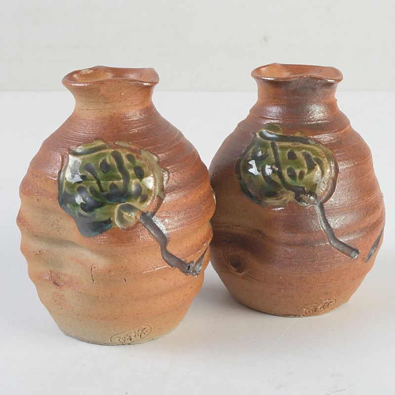 瀬戸焼 竹里庵 葵窯 加藤春二作 葉文 燗徳利 一對 共箱 N S615 - メルカリ