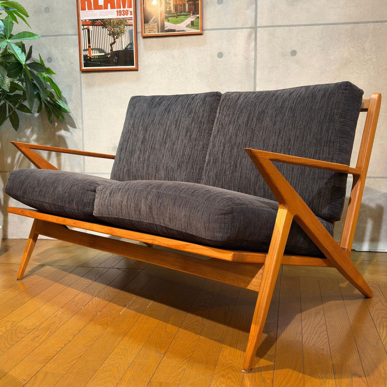 USED】CHLOROS Triangle Arm 2-Seater Sofa / クロロス トライアングル