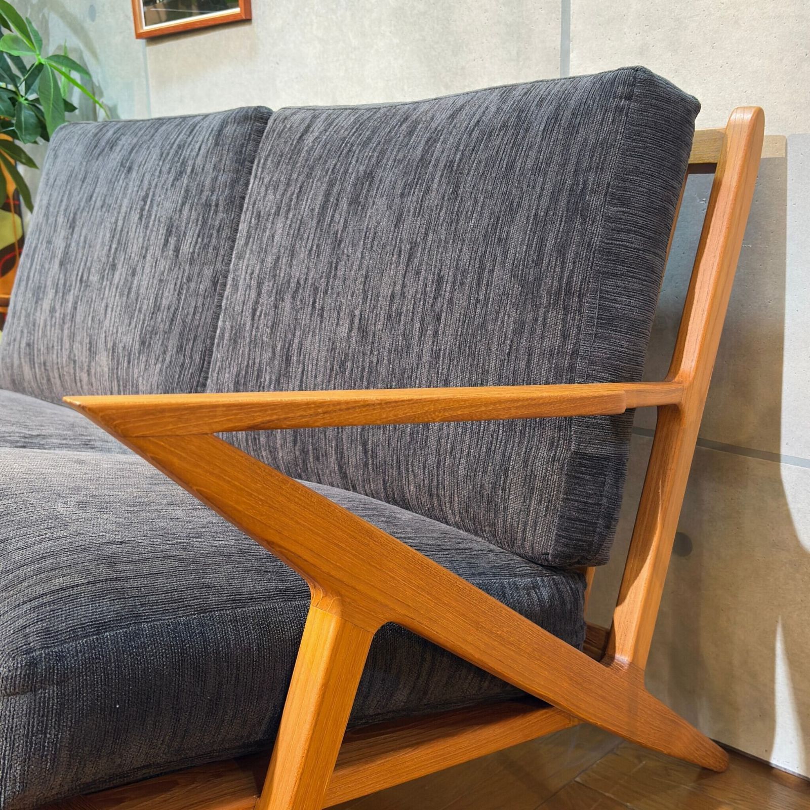 USED】CHLOROS Triangle Arm 2-Seater Sofa / クロロス トライアングル