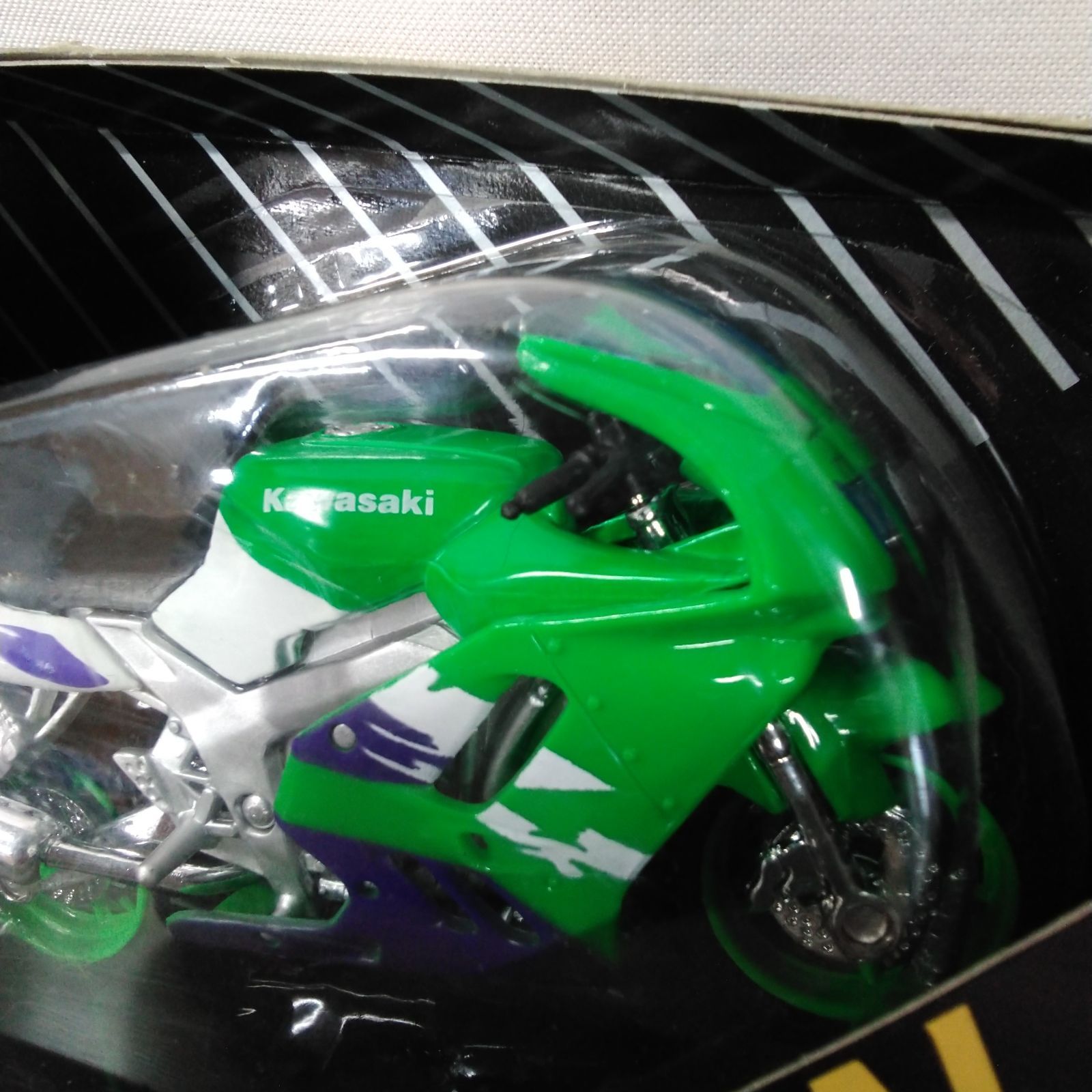 未開封 Maisto 1/18 ミニカー おもちゃ オートバイ カワサキ